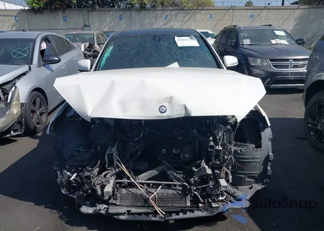 2015 Mercedes-Benz C-Class C 300 z USA, uszkodzony, nr VIN 55SWF4JB9FU094811